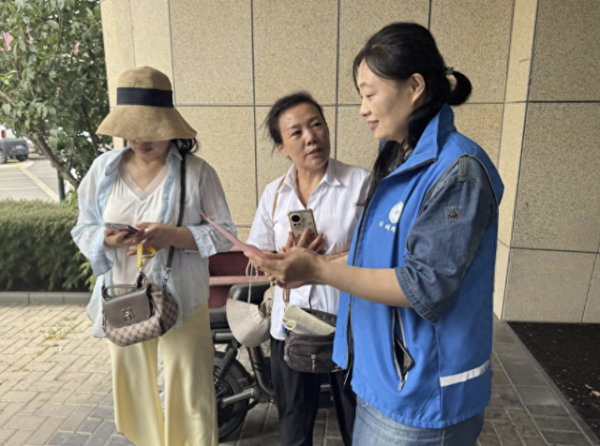 快牛盘 吴泰闸社区开展文明餐桌反浪费宣传活动