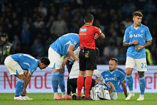 摩根证券 那不勒斯官方：洛博特卡内收肌拉伤，波利塔诺臀大肌拉伤